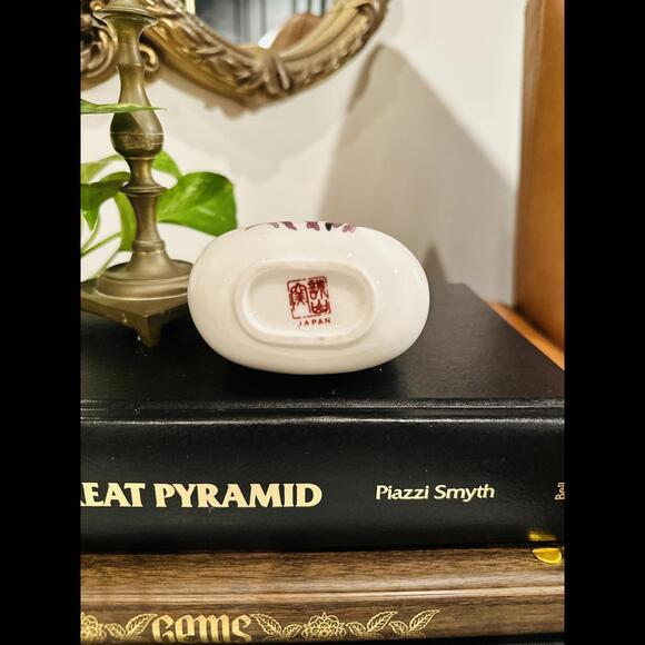 Vintage Japanese Vase Pen Holder with Iris - Picture 4 of 4